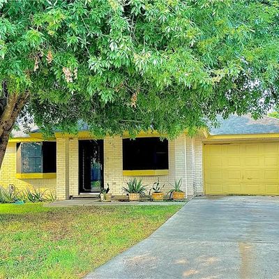 917 Blake St, Mission, TX 78572