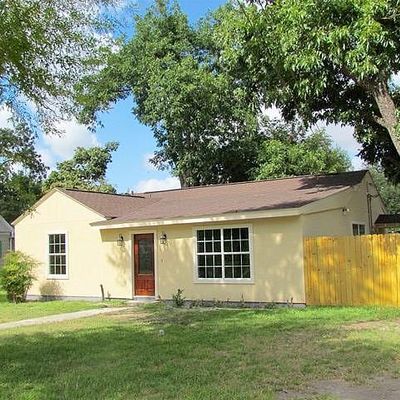 917 N Park St, Uvalde, TX 78801