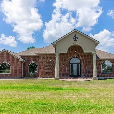 917 Trina Ln, Sulphur, LA 70663