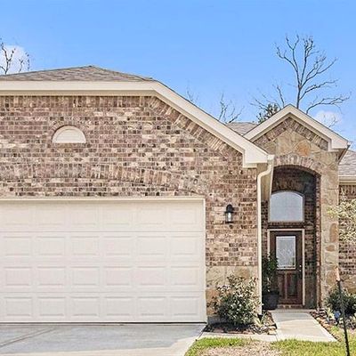 918 Golden Willow Ln, Conroe, TX 77304