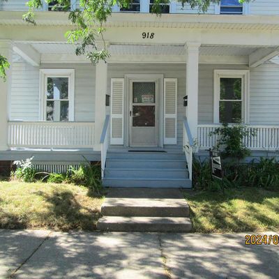 918 Villa St, Racine, WI 53403