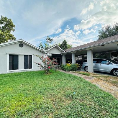 919 Pilot Point Dr, Houston, TX 77038