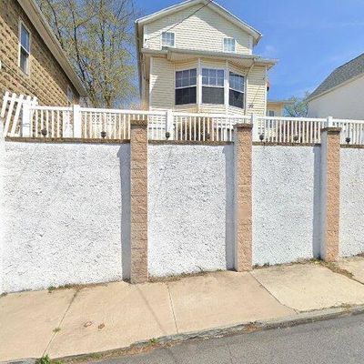 92 John St, Pittston, PA 18640