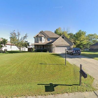 92 Park Forest Dr N, Whiteland, IN 46184