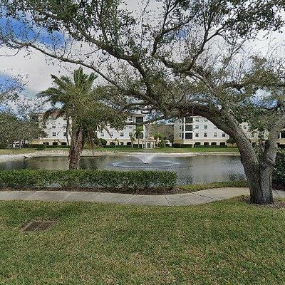 920 Cooper St #302, Venice, FL 34285