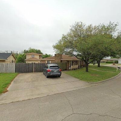 920 Rosedale Dr, Hewitt, TX 76643