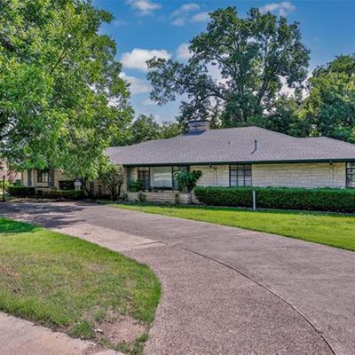 920 S Lindsay St, Gainesville, TX 76240