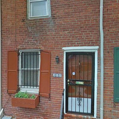 920 Waverly St, Philadelphia, PA 19147