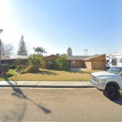 8805 Clydesdale St, Bakersfield, CA 93307