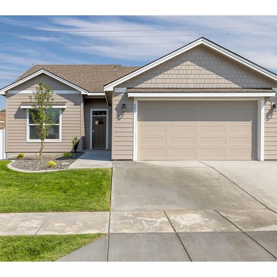 881 E Autumn Ave, Hermiston, OR 97838