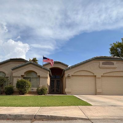 881 E Constitution Dr, Gilbert, AZ 85296