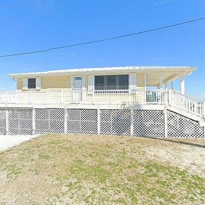 8811 2 Nd Ave, N Topsail Beach, NC 28460