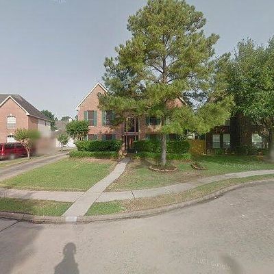 8811 Jamie Lee Ct, Houston, TX 77095