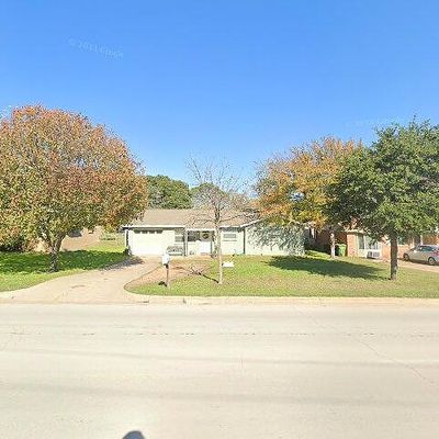 8816 Silver Creek Rd, Fort Worth, TX 76108