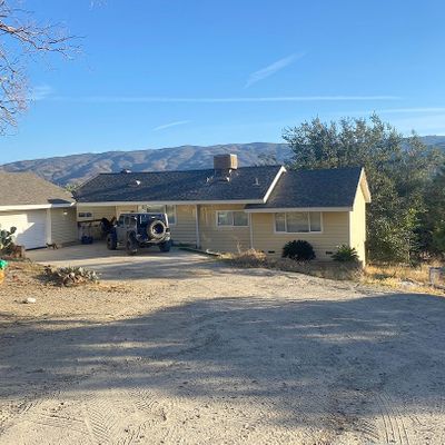 8822 Babia St, Leona Valley, CA 93551