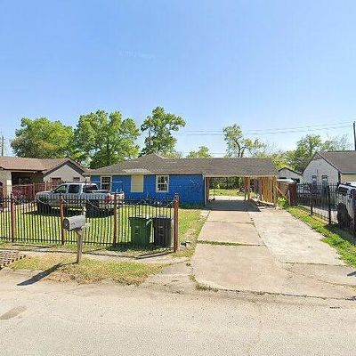 8836 Talton St, Houston, TX 77078