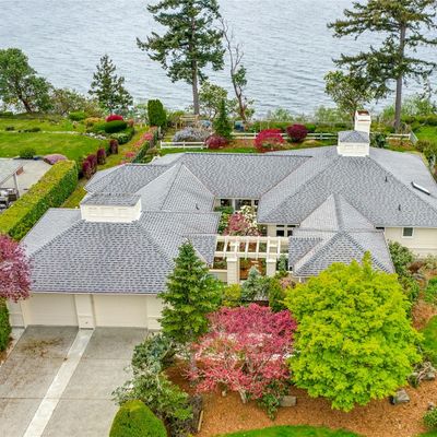 886 Sands Ln, Camano Island, WA 98282