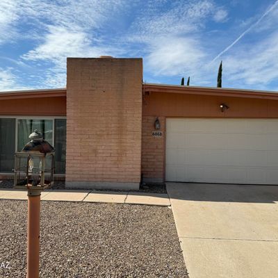 8868 E Bluefield St, Tucson, AZ 85710