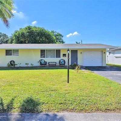 8870 Nw 10 Th St, Pembroke Pines, FL 33024