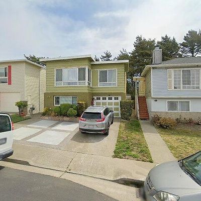 889 Skyline Dr, Daly City, CA 94015