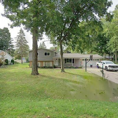 8890 Goodale Ave, Utica, MI 48317