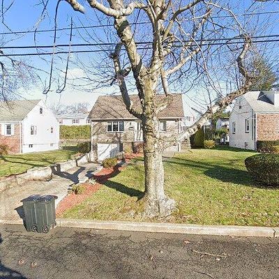 89 Harrison Ave, Waldwick, NJ 07463