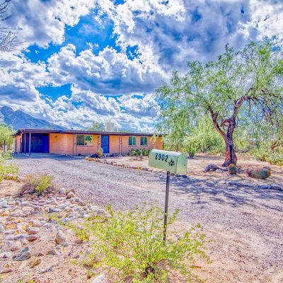 8902 N Marathon Dr, Tucson, AZ 85704