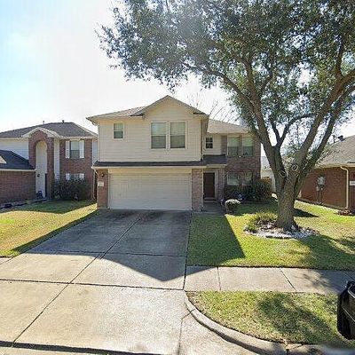 8903 Pecan Place Dr, Houston, TX 77071