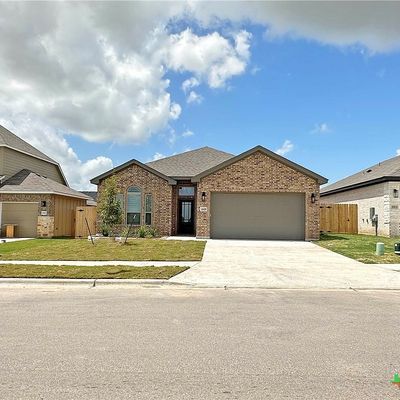 8909 Glade Dr, Temple, TX 76502