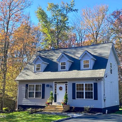 8909 Groundhog Way, Tobyhanna, PA 18466