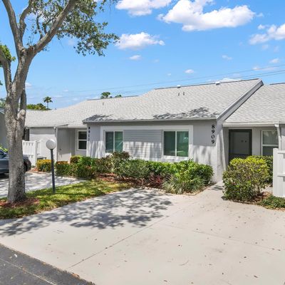 8909 Sunnywood Pl, Boca Raton, FL 33496