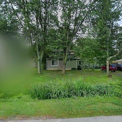 8916 Rhode Dr, Shelby Township, MI 48317