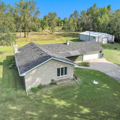 892 Resort Rd, Suamico, WI 54173