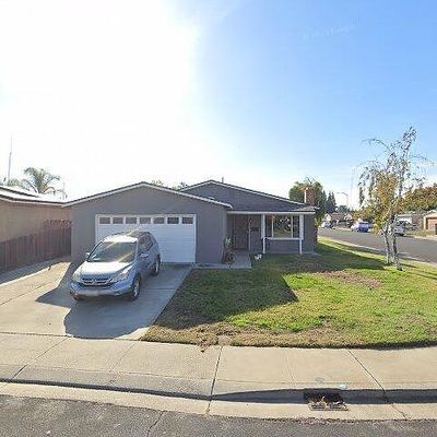 892 Sapphire Ct, Manteca, CA 95336