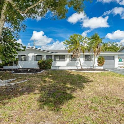 8937 Forest St, Fort Myers, FL 33907