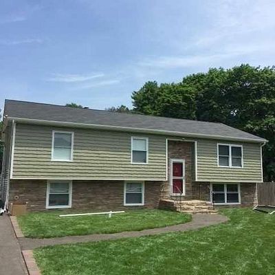 895 Old Medford Ave, Medford, NY 11763