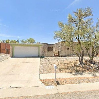 8964 E Maple Leaf Dr, Tucson, AZ 85710