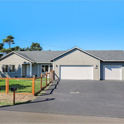 89650 Sea Breeze Dr, Warrenton, OR 97146