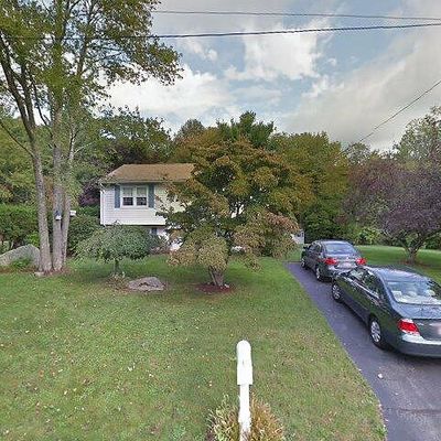 897 Tobey St, Acushnet, MA 02743