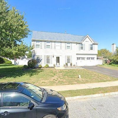 9 Almond Rd, Burlington, NJ 08016