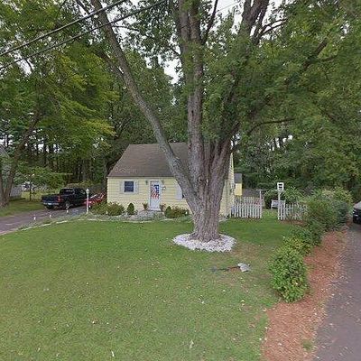 9 Arthur Ave, Enfield, CT 06082