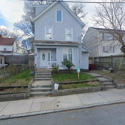 9 Barclay St, Lowell, MA 01851