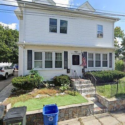 9 Clifford Ave, Stoughton, MA 02072