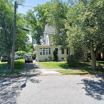 9 Draper Ter, Montclair, NJ 07042