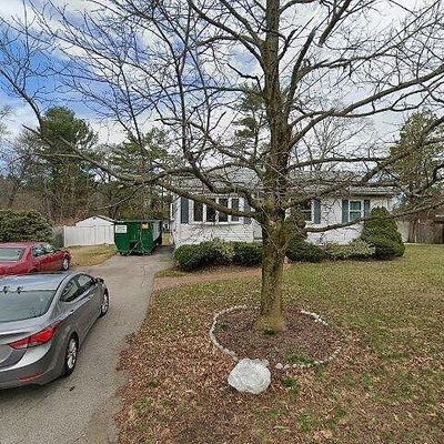 9 Karen Ave, Medway, MA 02053