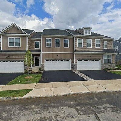 9 Ladbroke Dr, Exton, PA 19341