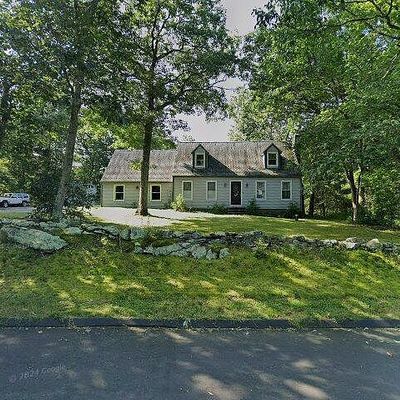 9 Marian Ln, Clinton, CT 06413