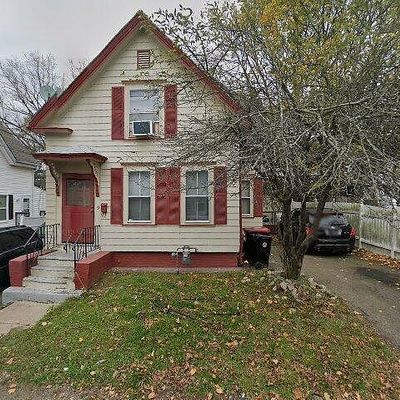 9 Peckham Ave, Brockton, MA 02302