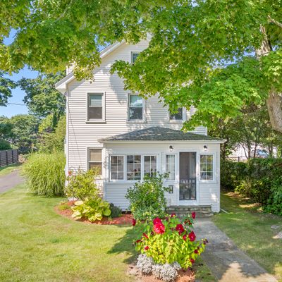 9 Pearl St, Clinton, CT 06413