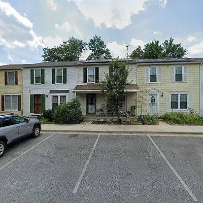 9 Seek Ct, Takoma Park, MD 20912